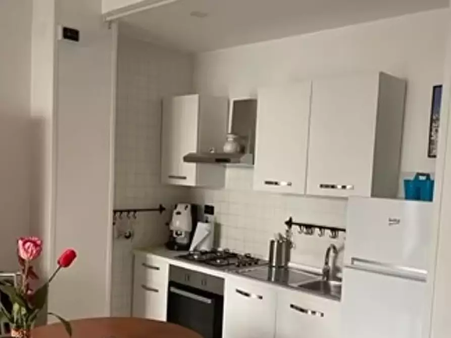 Immagine 3 di Appartamento in affitto  in via Scarlatti 16 a Napoli