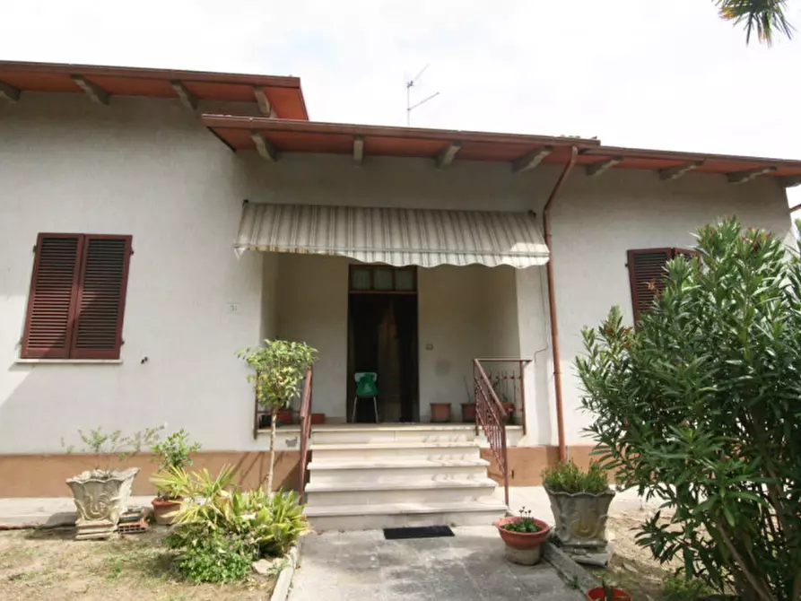Immagine 1 di Casa indipendente in vendita  a Foiano Della Chiana