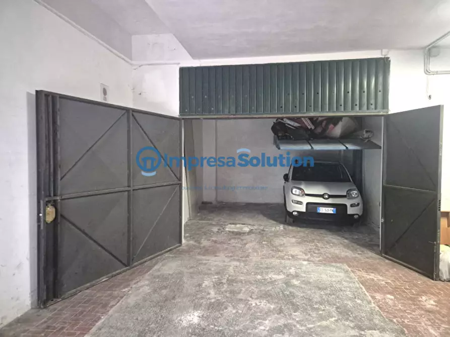 Immagine 7 di Garage in vendita  in Via Giulio Palermo a Napoli