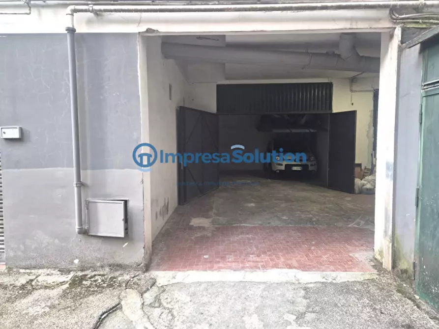Immagine 8 di Garage in vendita  in Via Giulio Palermo a Napoli