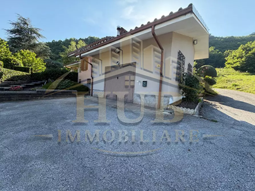 Immagine 11 di Casa bifamiliare in vendita  in via bottonasco a Caraglio