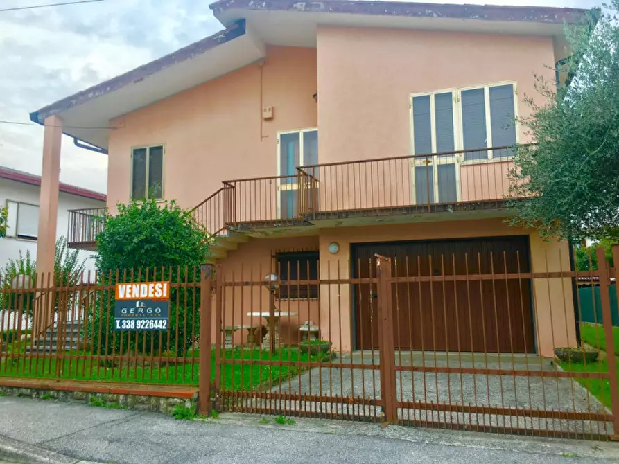 Immagine 1 di Casa indipendente in vendita  in Via Francesco Petrarca a Albignasego