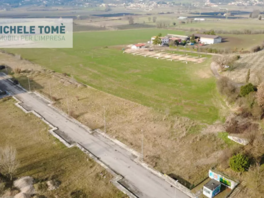 Immagine 11 di Terreno in vendita  in Circumvallazione Bran a Caprino Veronese