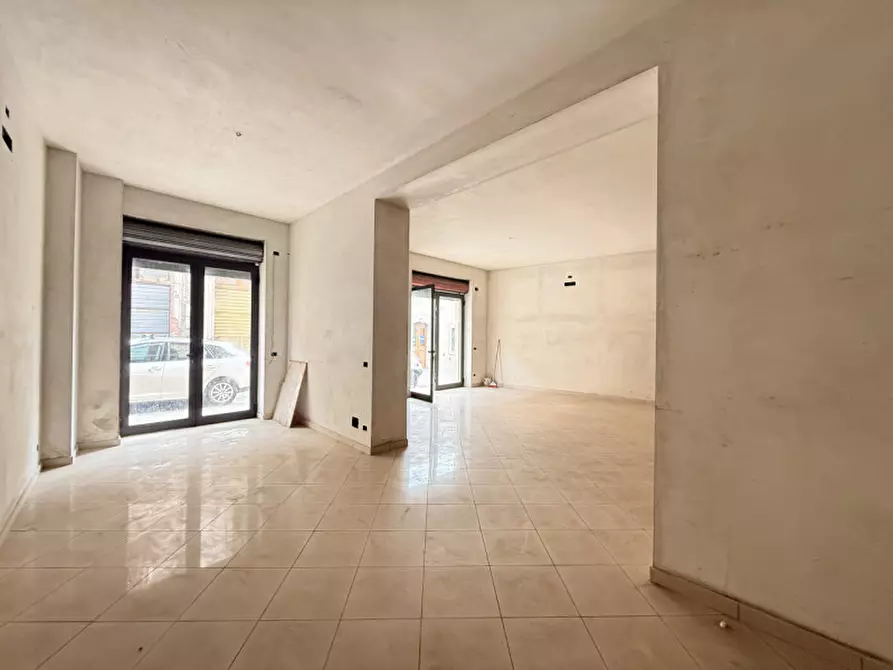 Immagine 5 di Negozio in vendita  in MILAZZO VIA E. COSENZ a Milazzo