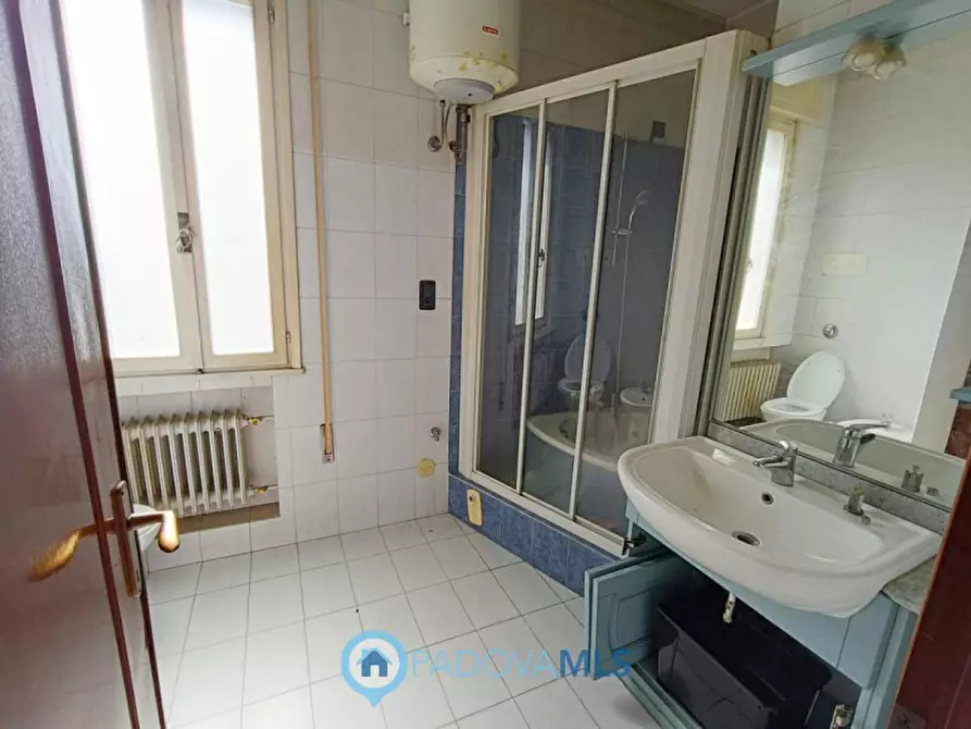 Immagine 9 di Casa indipendente in vendita  in Via Ordelaffo Faliero a Padova