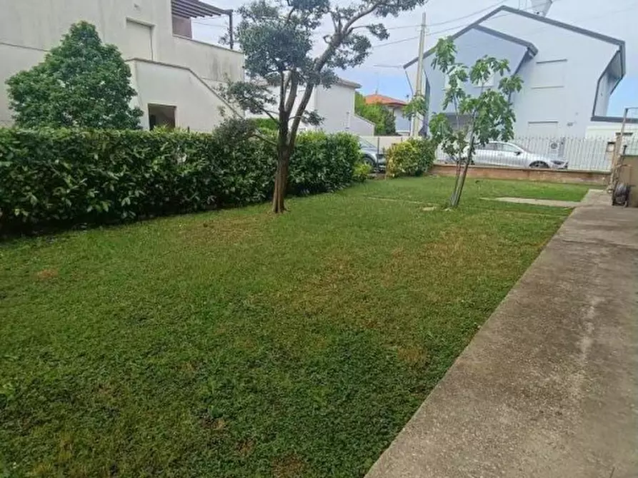 Immagine 19 di Casa indipendente in vendita  in Via Ordelaffo Faliero a Padova