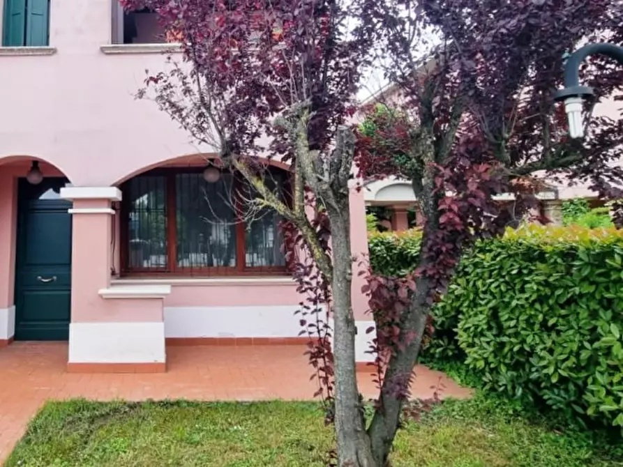 Immagine 1 di Appartamento in vendita  in Via Roma a Rolo