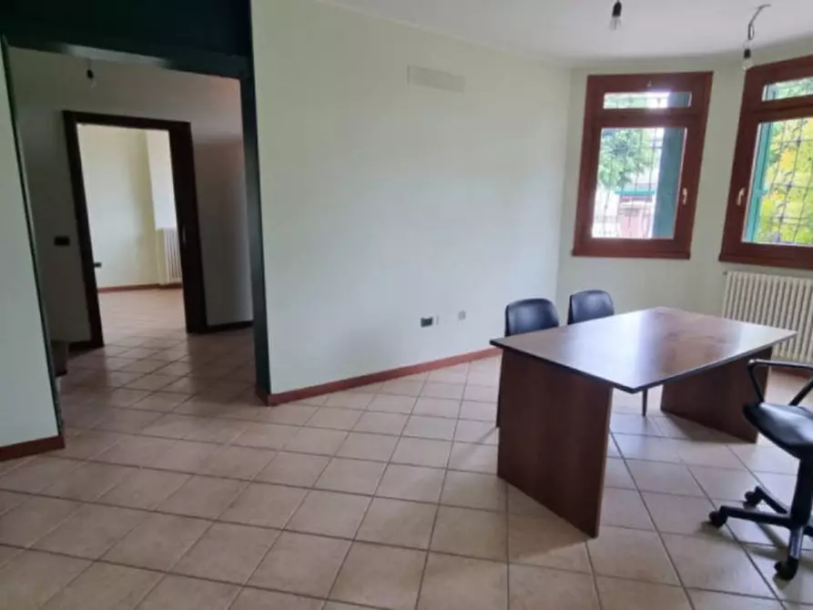 Immagine 8 di Appartamento in vendita  in Via Roma a Rolo