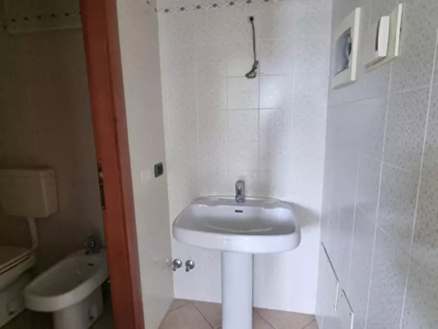 Immagine 11 di Appartamento in vendita  in Via Roma a Rolo