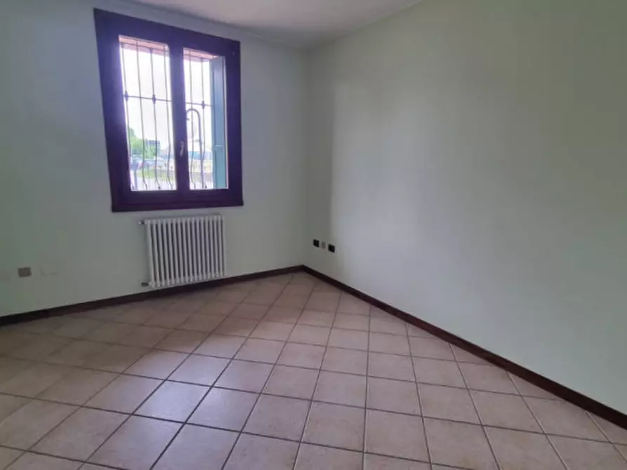Immagine 12 di Appartamento in vendita  in Via Roma a Rolo