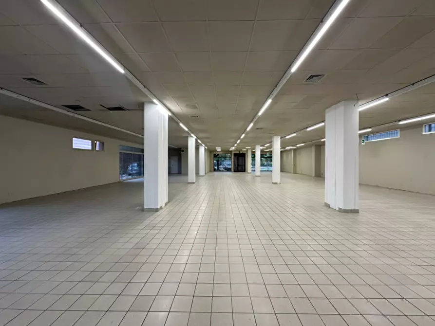 Immagine 13 di Magazzino in affitto  in Viale dell'industria a Verona