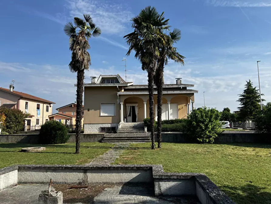 Immagine 23 di Villa in vendita  a Asola
