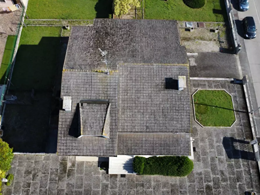 Immagine 37 di Villa in vendita  a Asola