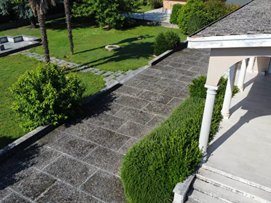 Immagine 38 di Villa in vendita  a Asola