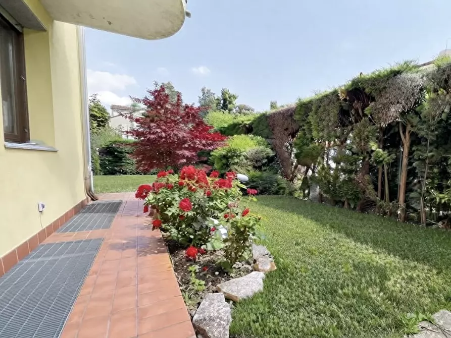 Immagine 1 di Appartamento in vendita  in Via don G. Minzoni a Abano Terme
