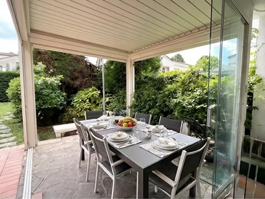 Immagine 2 di Appartamento in vendita  in Via don G. Minzoni a Abano Terme