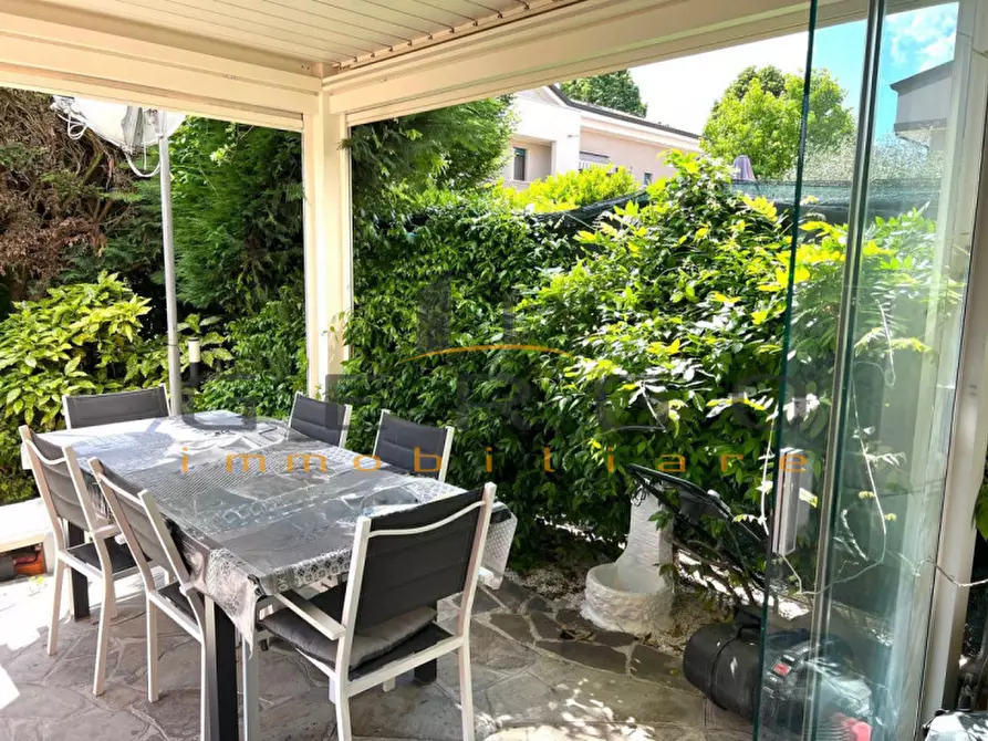 Immagine 4 di Appartamento in vendita  in Via don G. Minzoni a Abano Terme