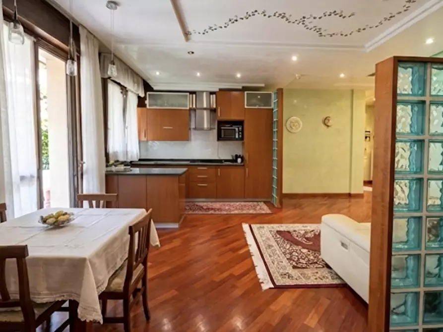 Immagine 5 di Appartamento in vendita  in Via don G. Minzoni a Abano Terme