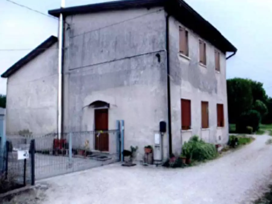 Immagine 1 di Casa bifamiliare in vendita  in Via Trento e Trieste, 9 a Grantorto