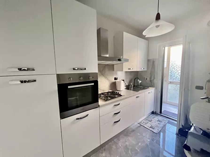 Immagine 6 di Casa quadrifamiliare in vendita  a Anzio