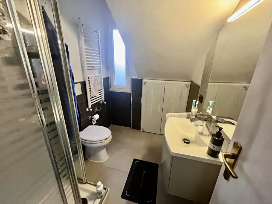 Immagine 8 di Casa quadrifamiliare in vendita  a Anzio