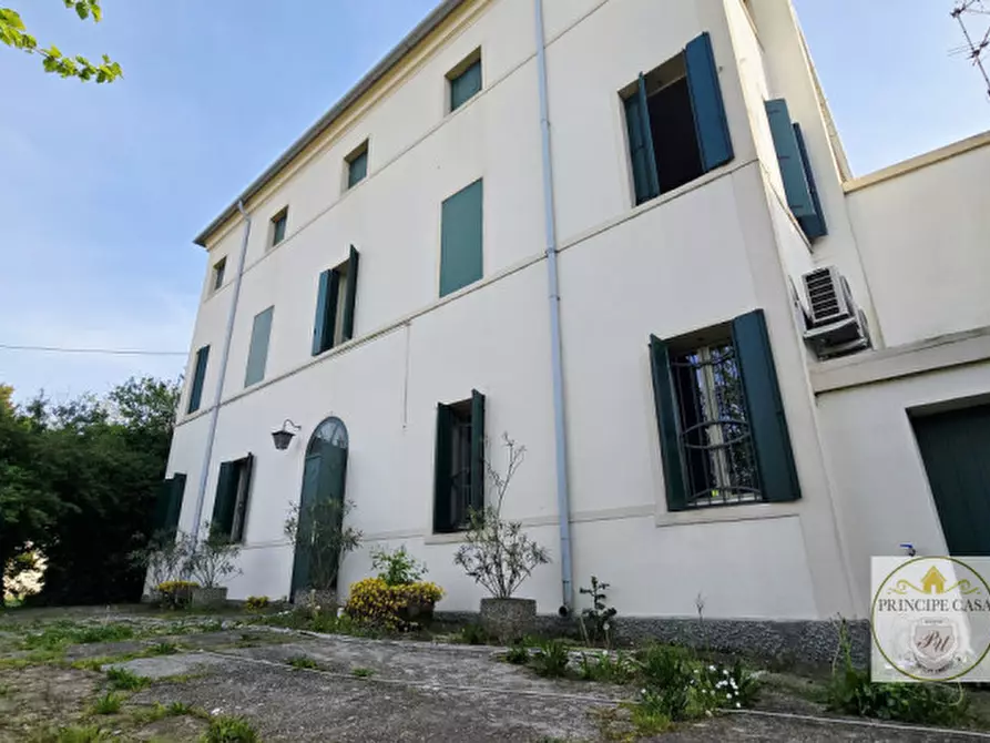 Immagine 2 di Villa in vendita  in via roma a Sant'elena