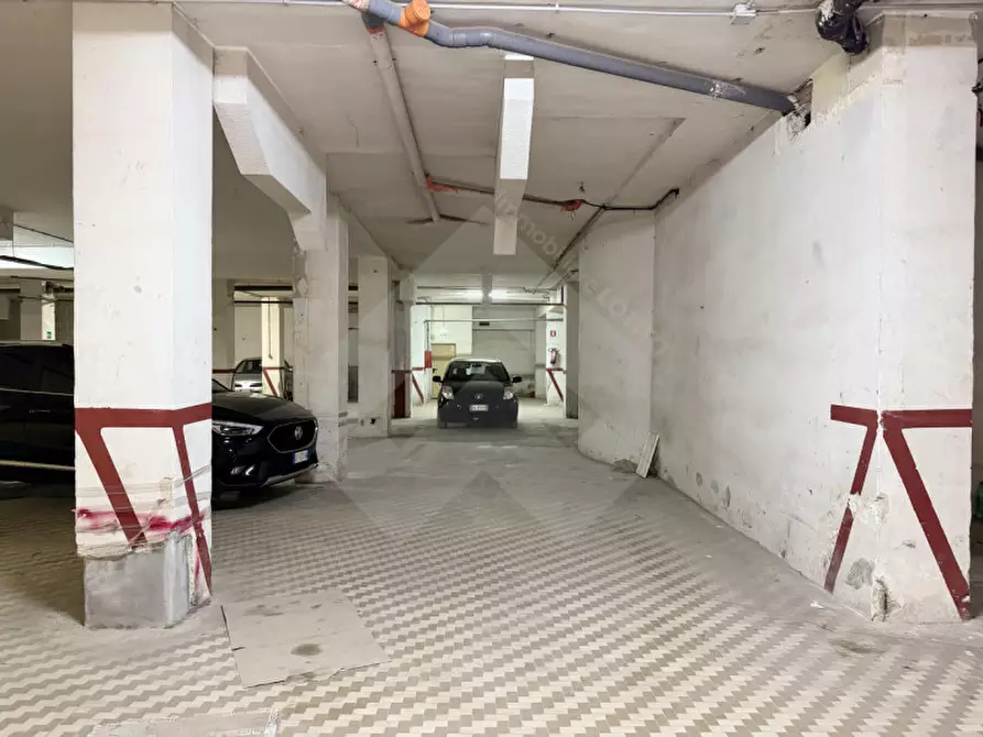 Immagine 4 di Posto auto in vendita  in Via Nicola Balenzano, 10 a Andria