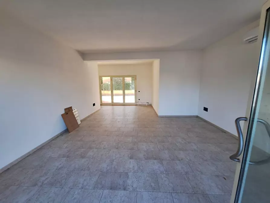Immagine 3 di Negozio in vendita  in Via Antonio Gramsci, 50, 56033 Capannoli PI, Italia a Capannoli