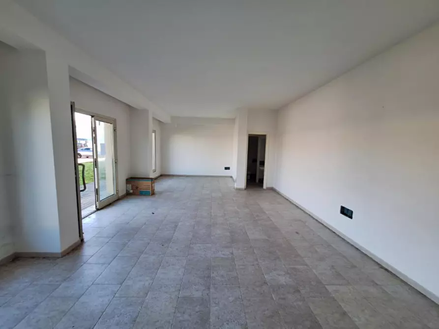 Immagine 3 di Negozio in vendita  in Via Antonio Gramsci, 50, 56033 Capannoli PI, Italia a Capannoli