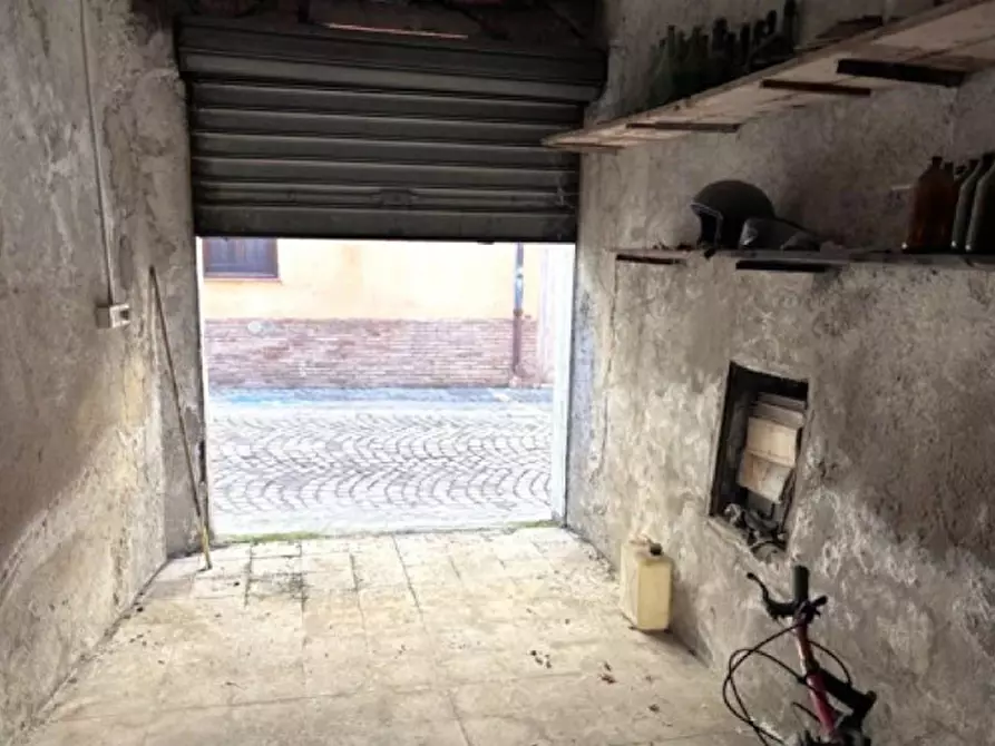 Immagine 3 di Cantina in vendita  in Via Giacomo Venezian, 75, 62024 Matelica MC, Italia a Matelica