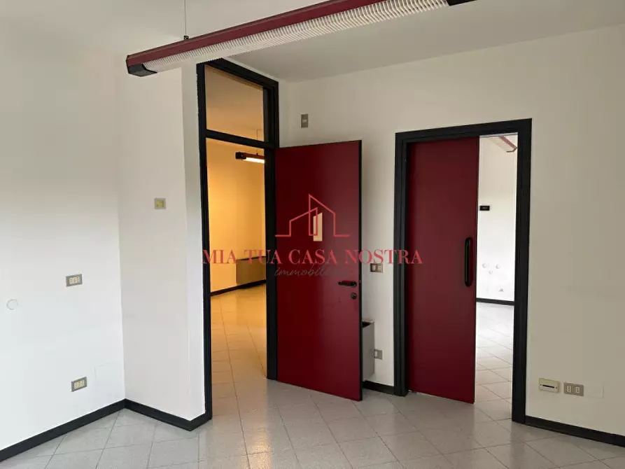 Immagine 10 di Ufficio in affitto  in Via della Provvidenza a Rubano