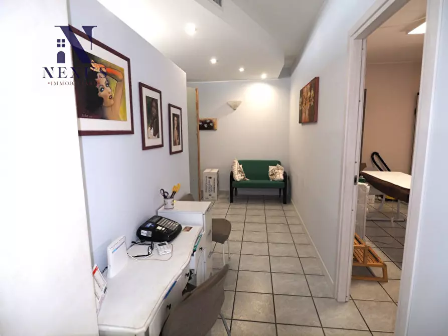 Immagine 15 di Negozio in vendita  in Via San Lazzaro 2 a Fano