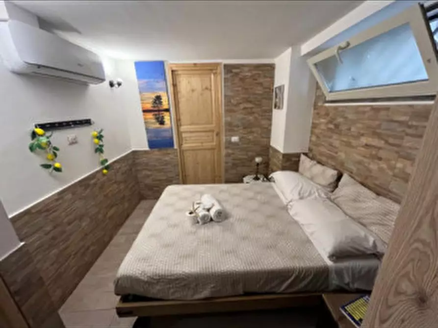 Immagine 1 di Appartamento in affitto  in Vico Limoncello 22 a Napoli