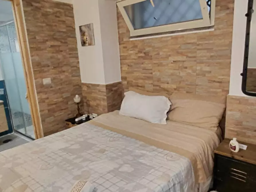 Immagine 17 di Appartamento in affitto  in Vico Limoncello 22 a Napoli
