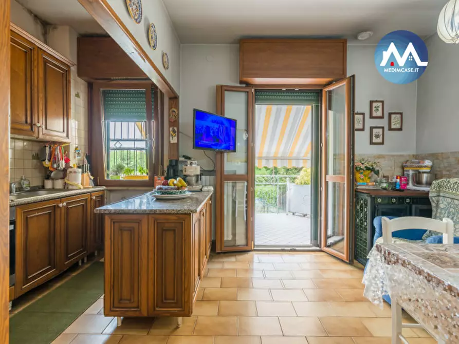 Immagine 8 di Casa bifamiliare in vendita  in Strada della Romagna a Pesaro