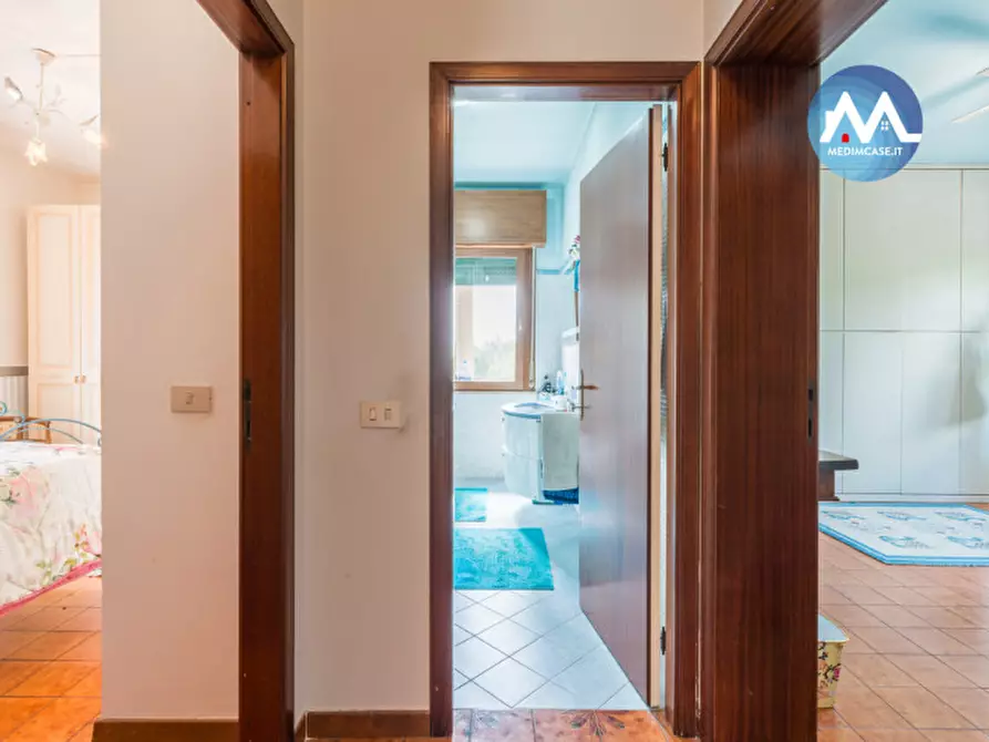 Immagine 12 di Casa bifamiliare in vendita  in Strada della Romagna a Pesaro