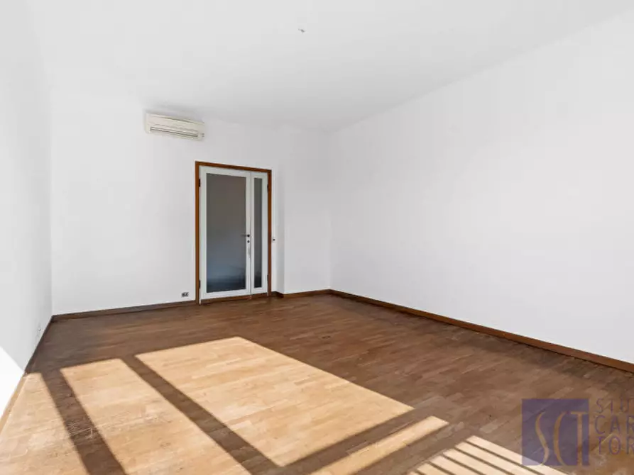 Immagine 5 di Appartamento in vendita  in via mario donati, 10 a Milano