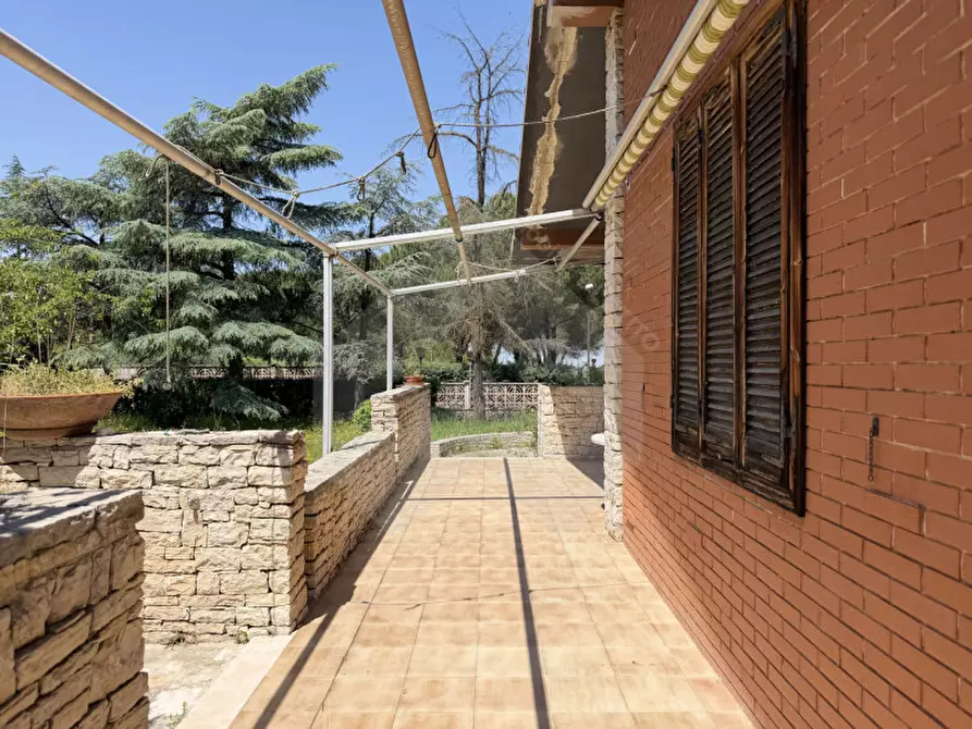 Immagine 7 di Villa in vendita  in Viale Ponticello di Femminamorta a Andria