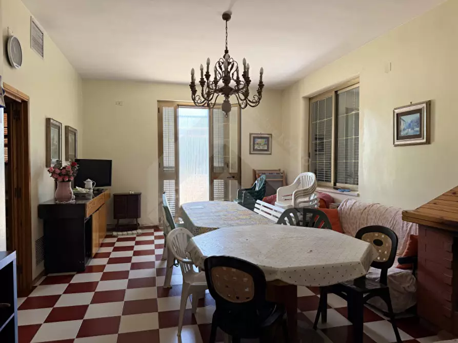 Immagine 12 di Villa in vendita  in Viale Ponticello di Femminamorta a Andria