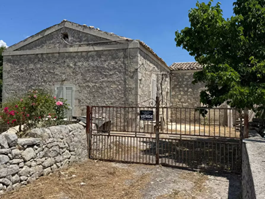 Immagine 1 di Casa indipendente in vendita  a Modica