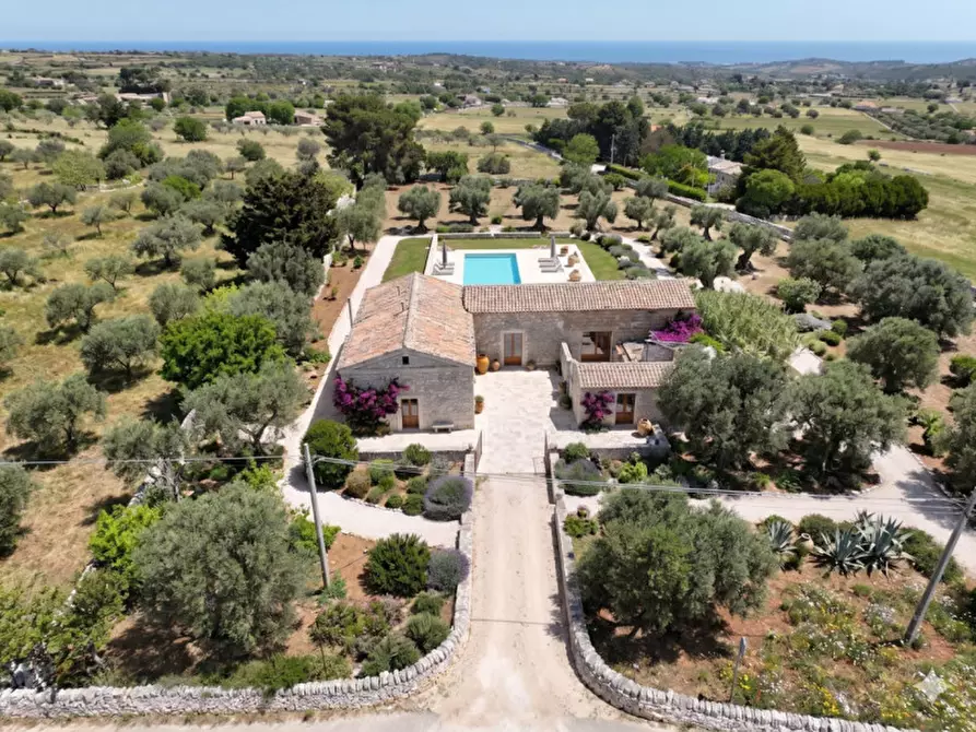 Immagine 3 di Casa indipendente in vendita  a Modica