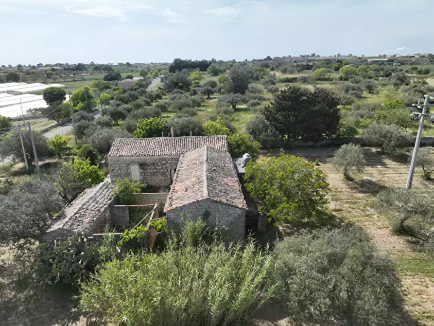 Immagine 15 di Casa indipendente in vendita  a Modica