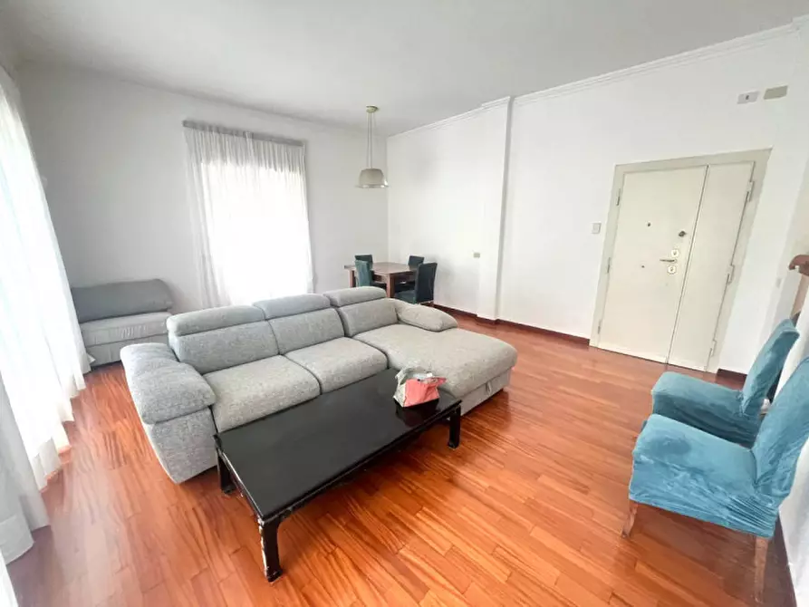 Immagine 2 di Appartamento in affitto  in va raffaele capelli a Roma