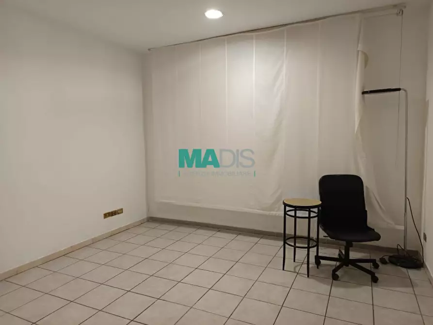 Immagine 6 di Magazzino in affitto  in via Garigliano 42 a Prato