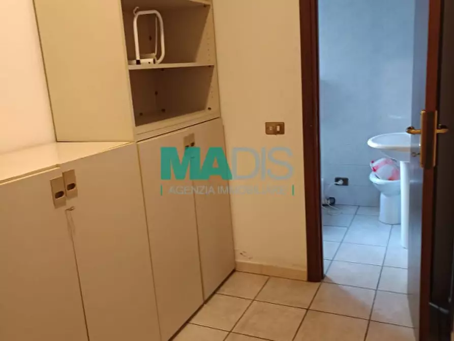 Immagine 12 di Magazzino in affitto  in via Garigliano 42 a Prato