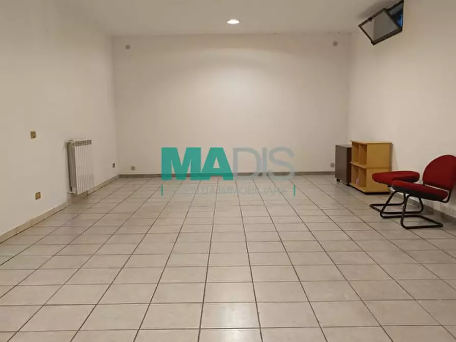 Immagine 13 di Magazzino in affitto  in via Garigliano 42 a Prato