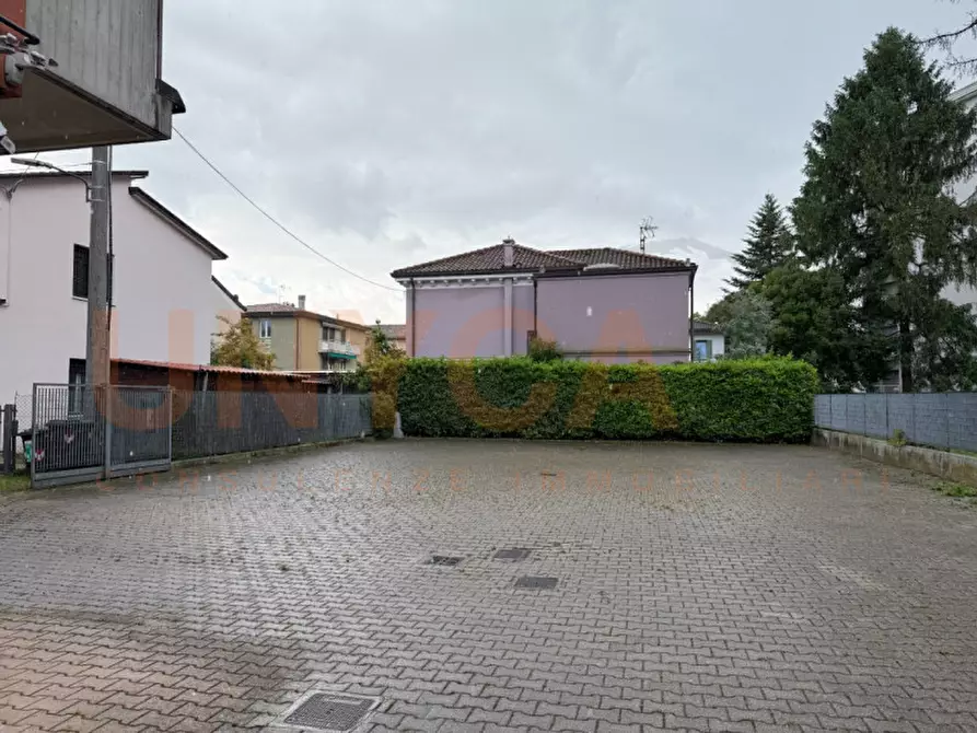 Immagine 9 di Negozio in affitto  a Padova