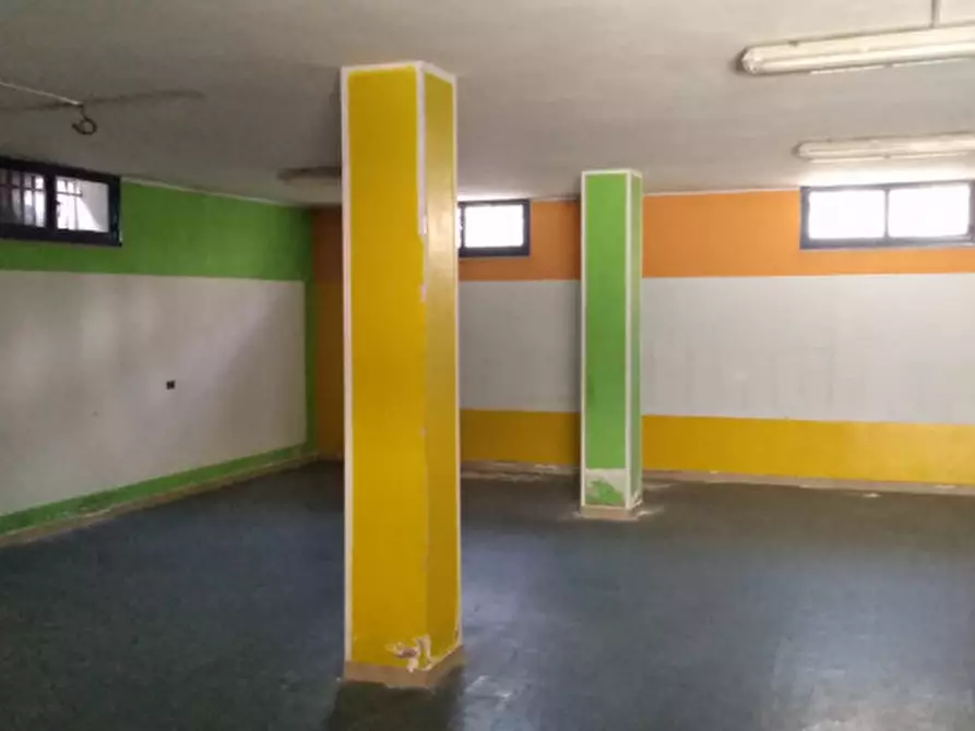 Immagine 4 di Magazzino in affitto  a Selargius