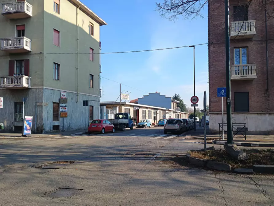 Immagine 5 di Magazzino in vendita  in STADA DEL BRAMAFAME 1-3 a Torino