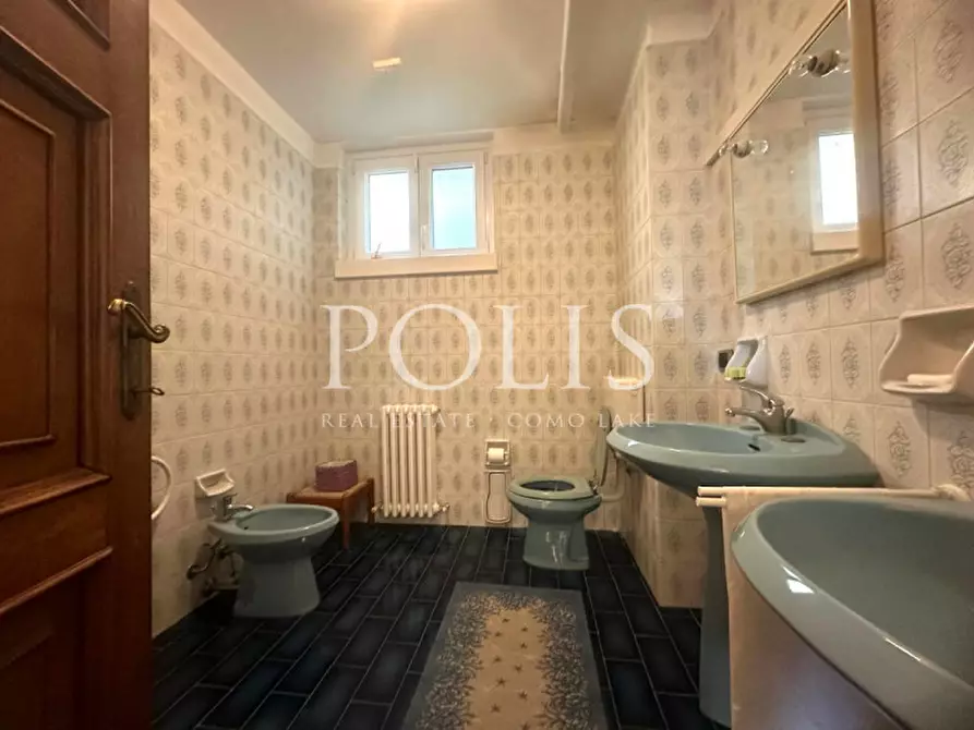 Immagine 30 di Villa in vendita  in via Gentrino a Cernobbio